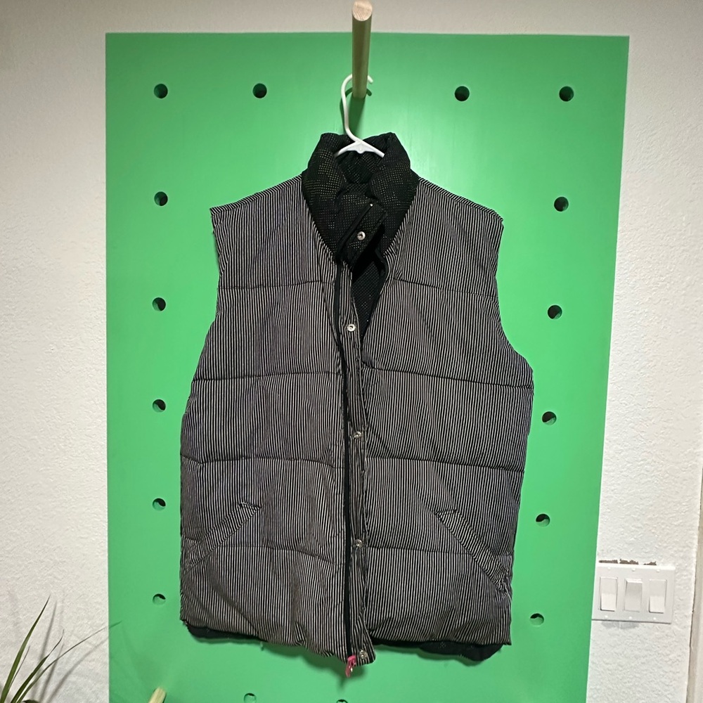 🚂 Reversible Puffer Vest: Pinstripe/Railroad Stripe & Camo Dot 💚